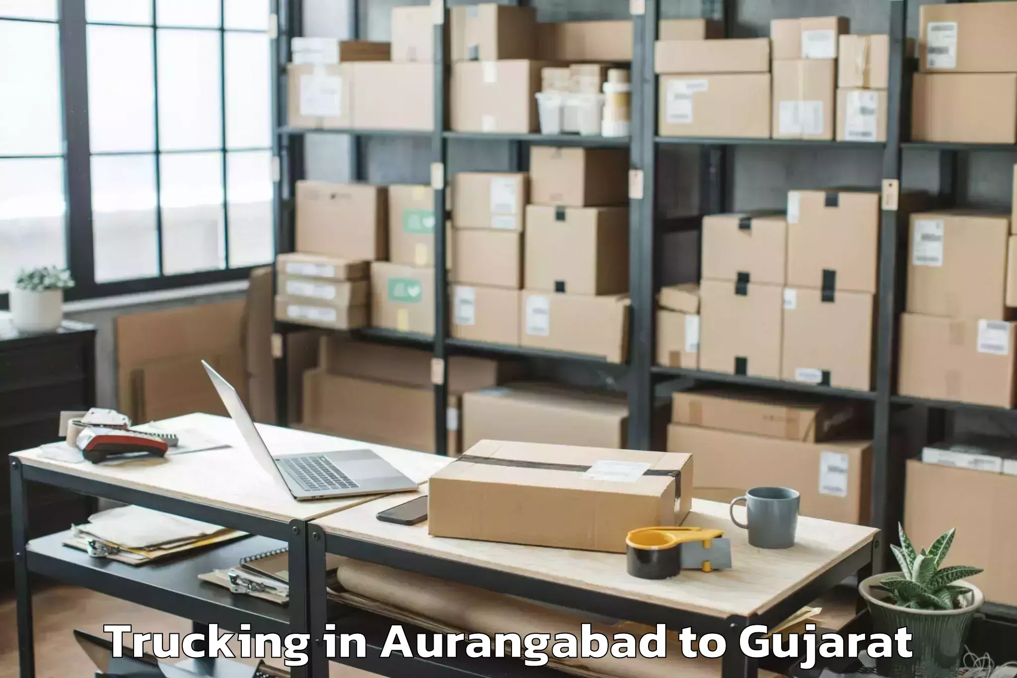 Professional Aurangabad to Gujarat Ayurved University Jam Trucking